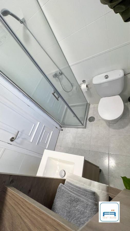 Amplia Casa De 9 Hab, Cabral. Holiday home Vigo